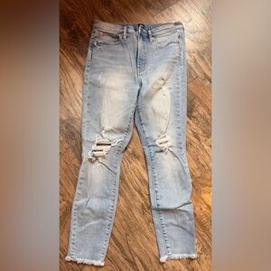 Gap Light Wash Distressed Women’s Jeans